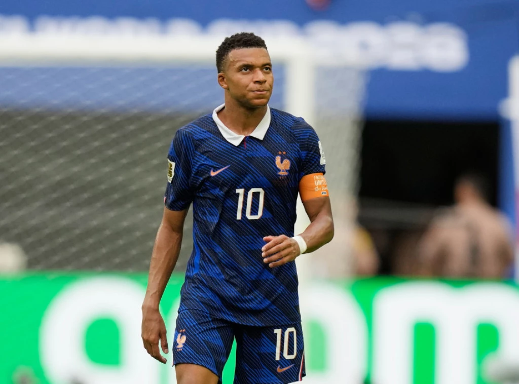 408630_england-france-wcup-soccer_f.webp