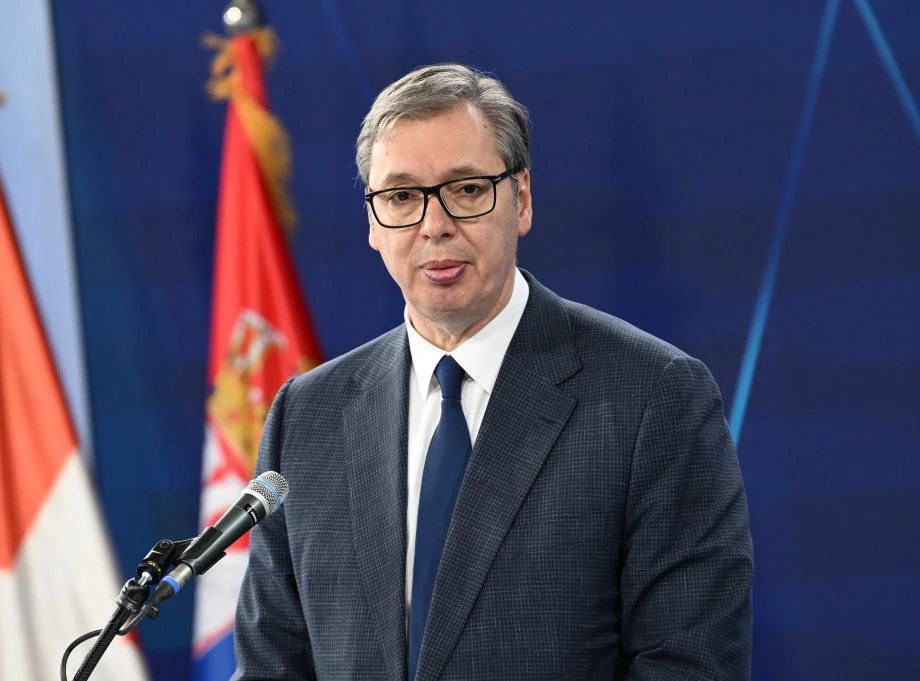 382980_staklara-otvaranje-vucic_f (2).webp