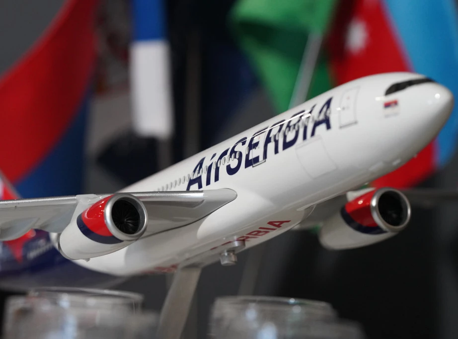 385883_ersrbija-let-baku_f (1).webp