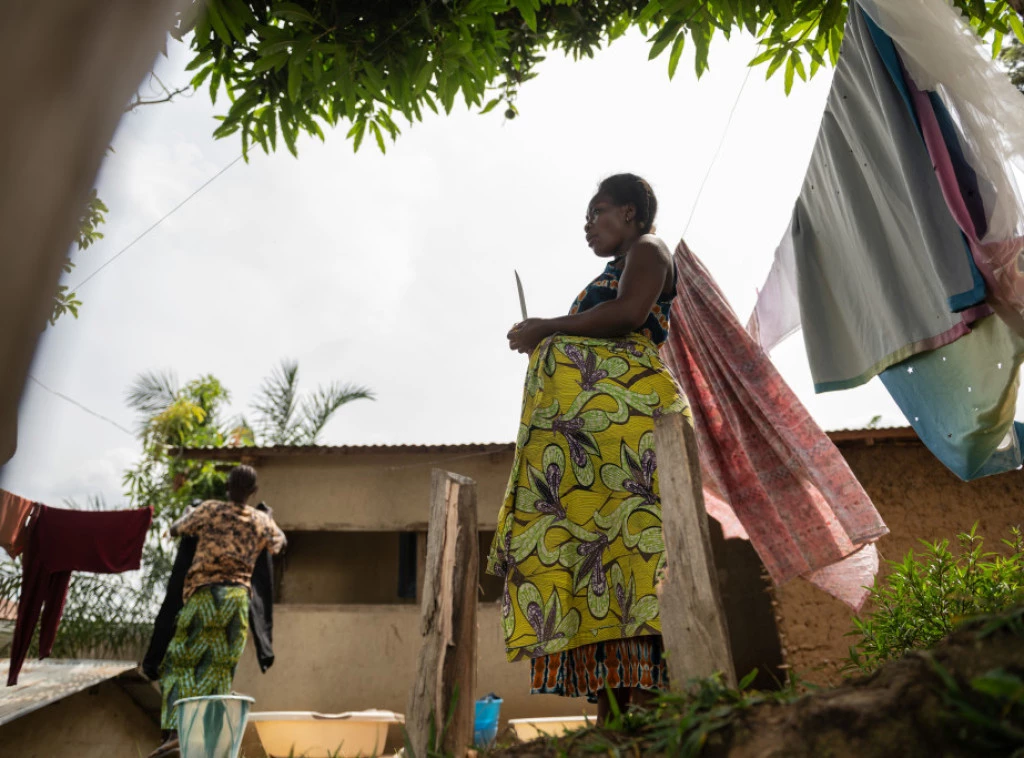 411046_congo-dying-mothers-ebola_f.webp