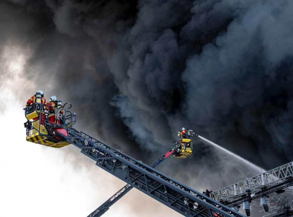 413787_france-fire_f.webp