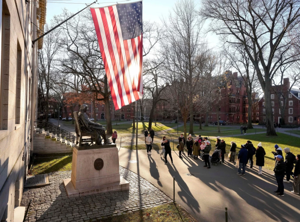 414961_education-trump-harvard_f.webp